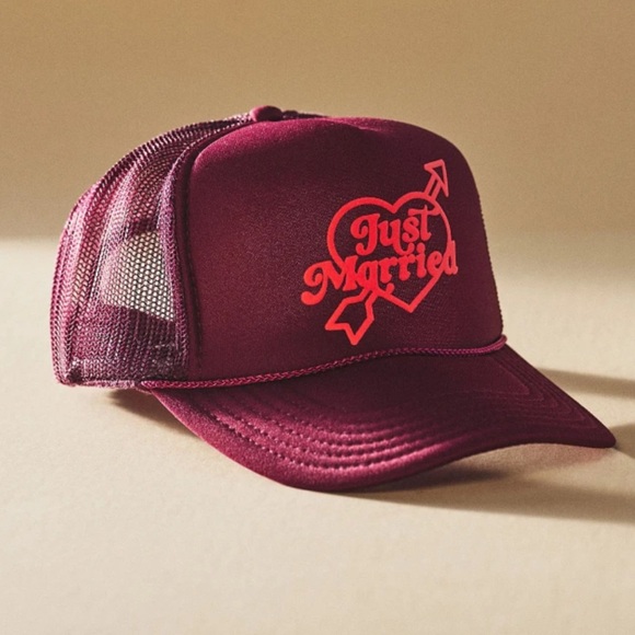 Just Married Trucker Hat - Picture 1 of 7